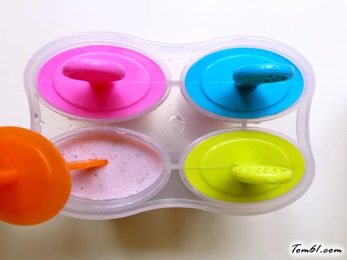 【草莓牛奶冰棒】