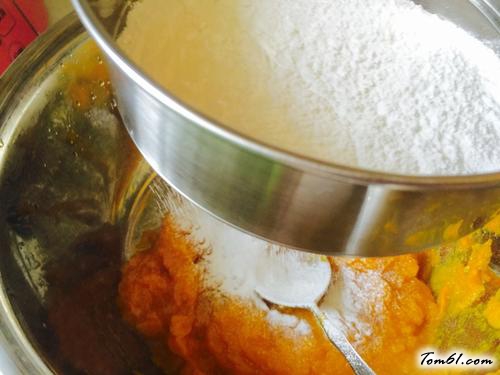 【芝香南瓜饼】