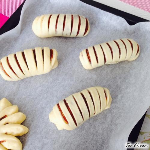 【全麦豆沙面包卷】