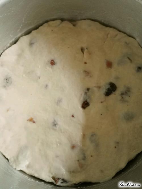 【葡萄干红枣发糕】