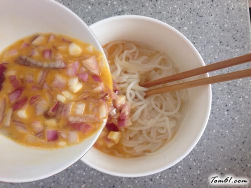 【洋葱米线蛋饼】