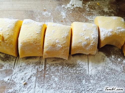 【芝香南瓜饼】