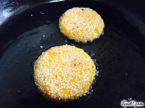 【芝香南瓜饼】