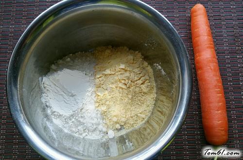 【红萝卜玉米面饼】