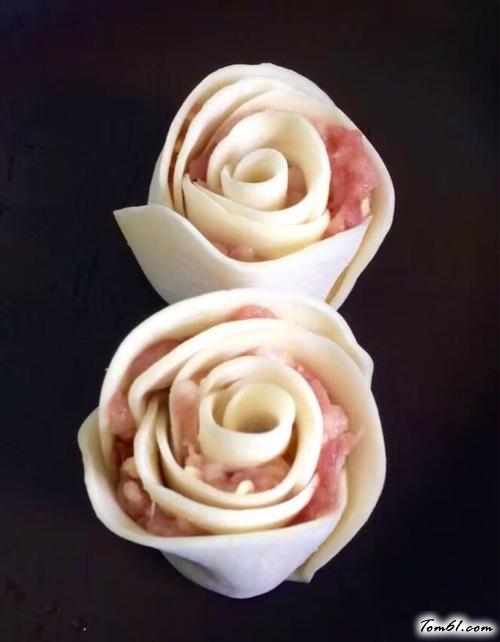 【番茄玫瑰花饺】