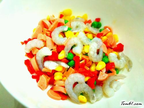 【鸡蛋烤馒头丁】