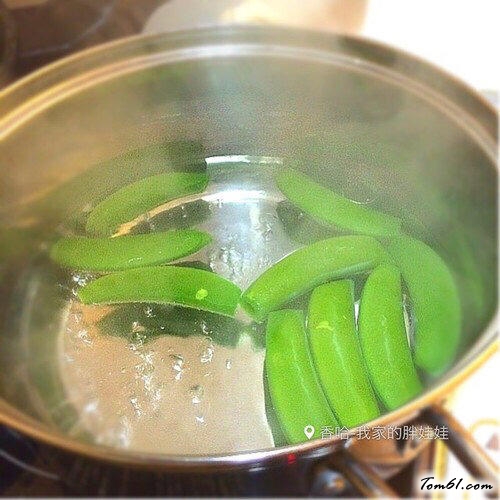 【温暖之心--鸡脯奶酪肉包】