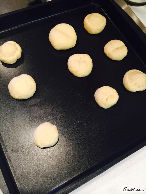 【迷你小面包】