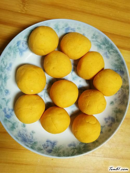 【空心芝麻南瓜饼】