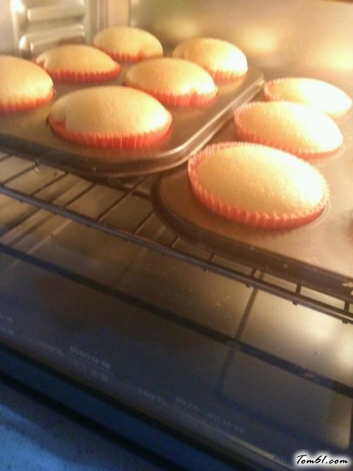 【海绵杯子蛋糕】