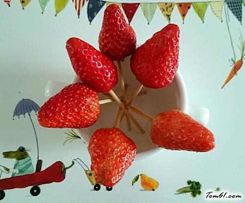 【萌萌哒草莓棒棒糖】