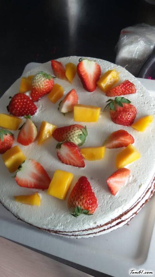 【雪域草莓裸蛋糕】