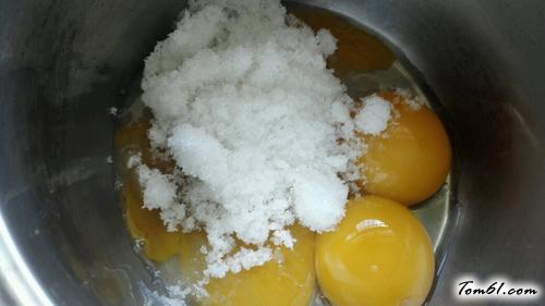 【卡仕达香蕉肉松面包】