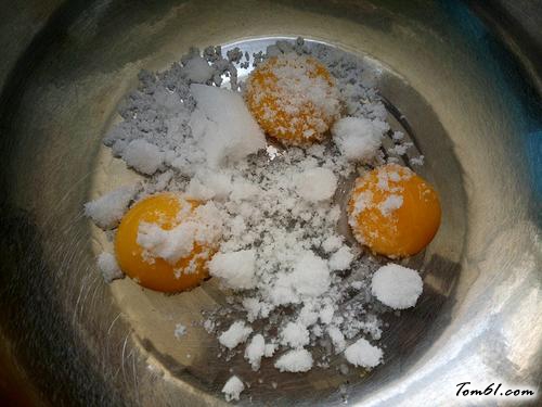 【沙拉肉松双色海绵蛋糕卷】