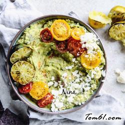 烤圣女果鳄梨莎莎酱的做法