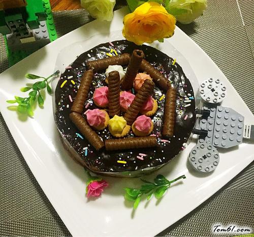 【黑巧克力慕斯蛋糕】