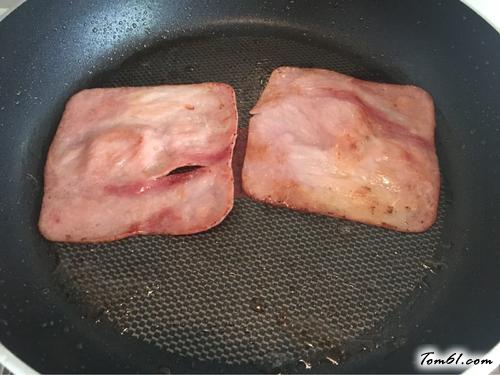 【火腿鸡蛋三明治】