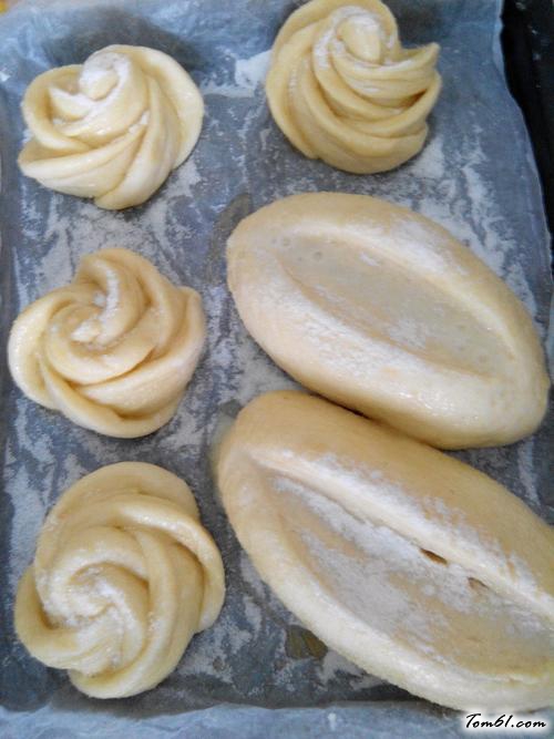 【自制香甜玫瑰花面包】