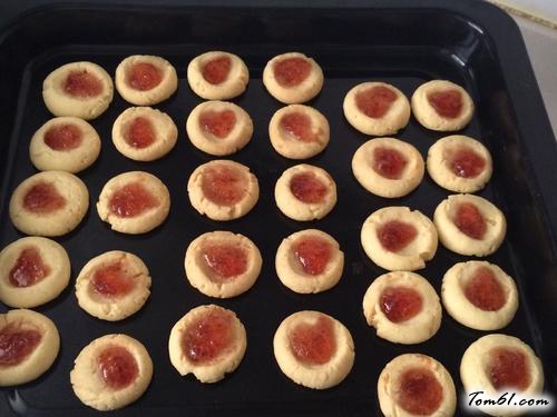 【蛋奶果酱小酥】