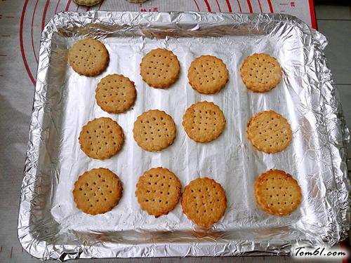 【高纤维粗粮饼干】