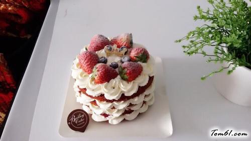 【草莓裸蛋糕】