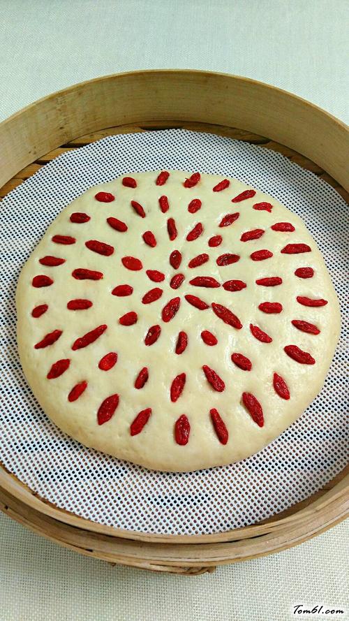 【枸杞玉米发糕】