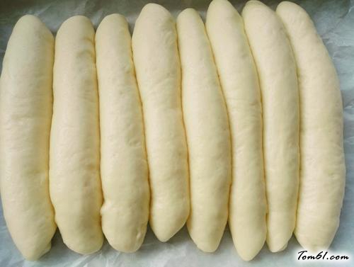 【奶酥粒排包】