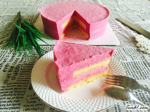 【♥️火龙果慕斯蛋糕】