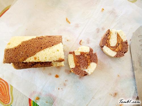 【沙拉肉松双色海绵蛋糕卷】