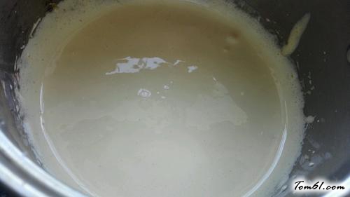 【卡仕达香蕉肉松面包】