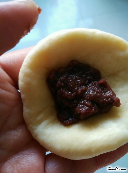 【雪花豆沙面包】