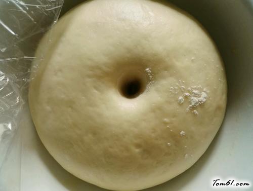 【奶酥粒排包】