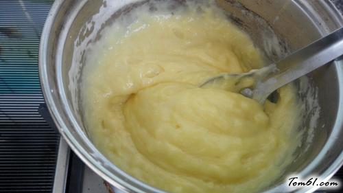 【卡仕达香蕉肉松面包】