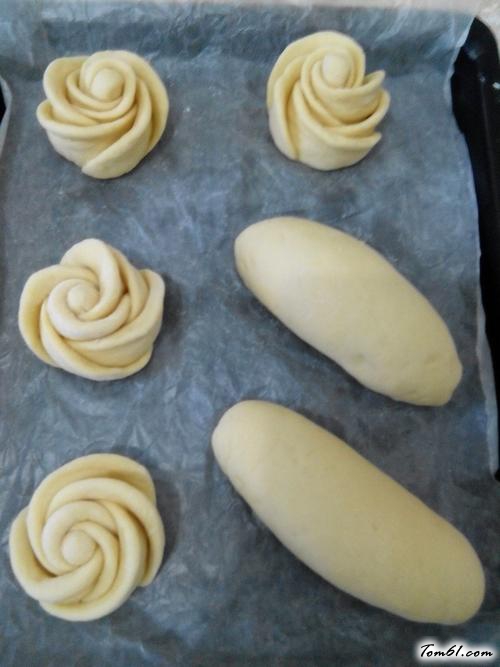 【自制香甜玫瑰花面包】