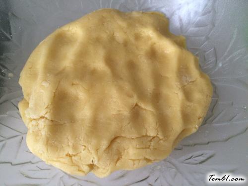 【蛋奶果酱小酥】