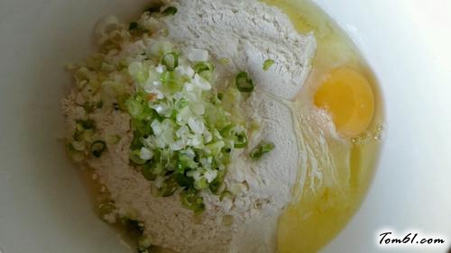 【胡萝卜鸡蛋葱油饼】