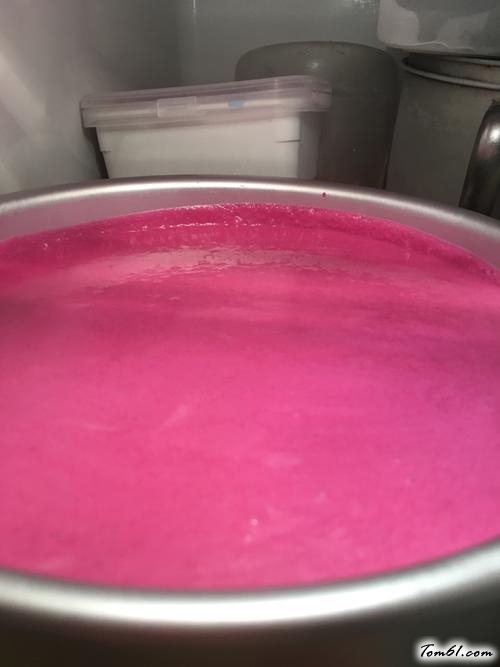 【♥️火龙果慕斯蛋糕】