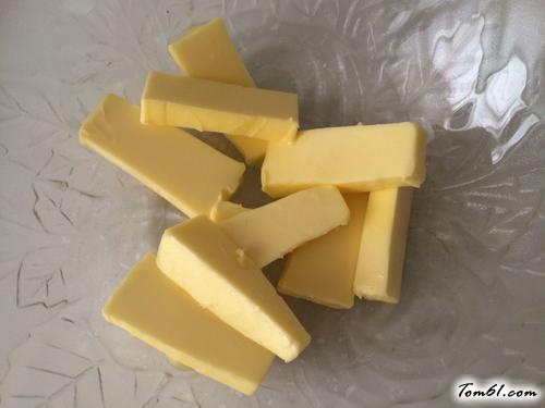 【蛋奶果酱小酥】