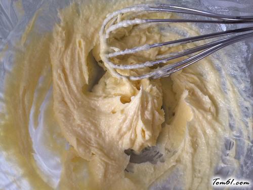 【蛋奶果酱小酥】