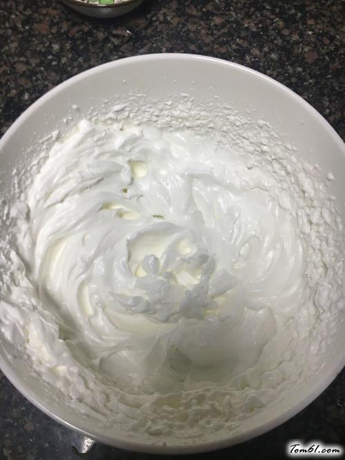 【黑巧克力慕斯蛋糕】