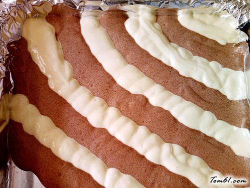 【沙拉肉松双色海绵蛋糕卷】