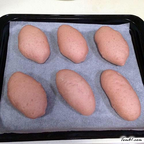 【紫薯蜜豆面包】
