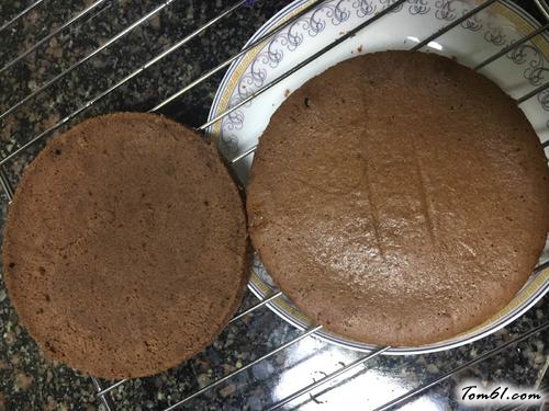 【黑巧克力慕斯蛋糕】