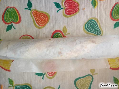 【沙拉肉松双色海绵蛋糕卷】