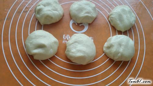 【卡仕达香蕉肉松面包】