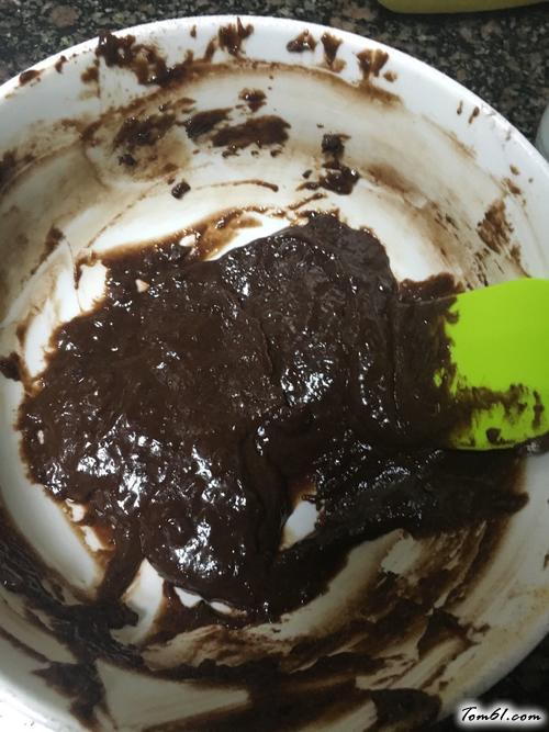 【黑巧克力慕斯蛋糕】