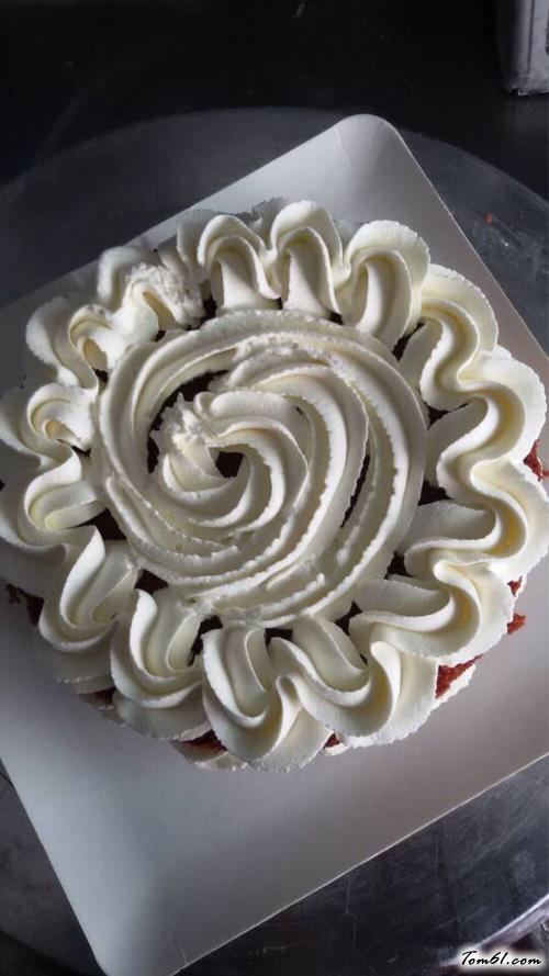 【草莓裸蛋糕】