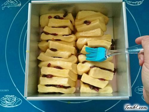 【酸奶蔓越莓手撕包】