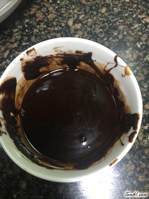 【黑巧克力慕斯蛋糕】