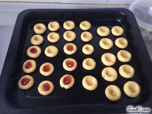 【蛋奶果酱小酥】